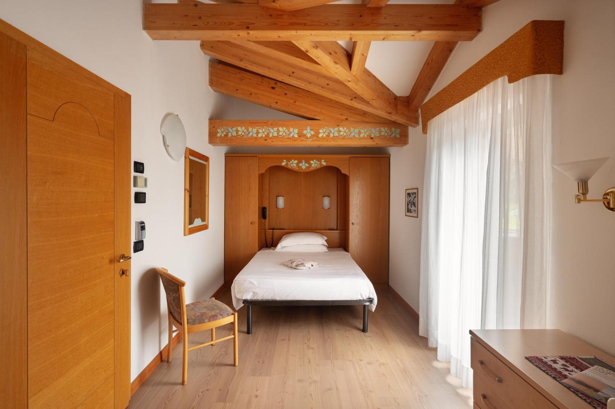 Hotel Villa Emma Madonna Kültér fotó
